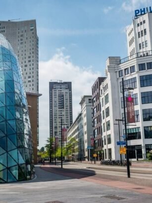 Luxe Hotel Eindhoven: Luxe Verblijf in het Hart van de Stad